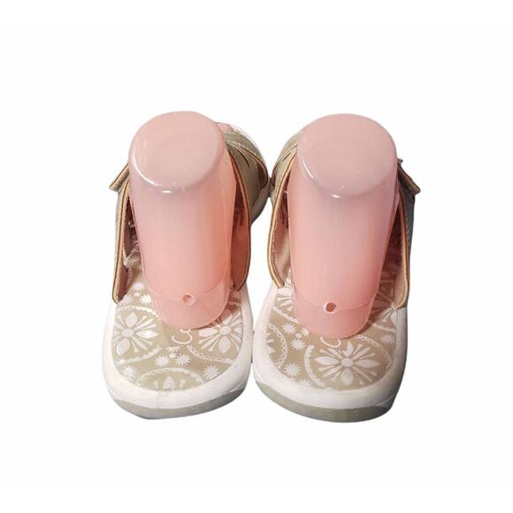 Coral Bay Gold Multiple Adjustable Strap Open Toe Sandals - Size 10 - Picture 4 of 10